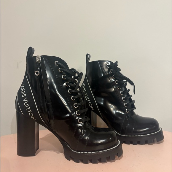 Louis Vuitton Shiny Black Lace-Up Ankle Boots - Picture 3 of 6
